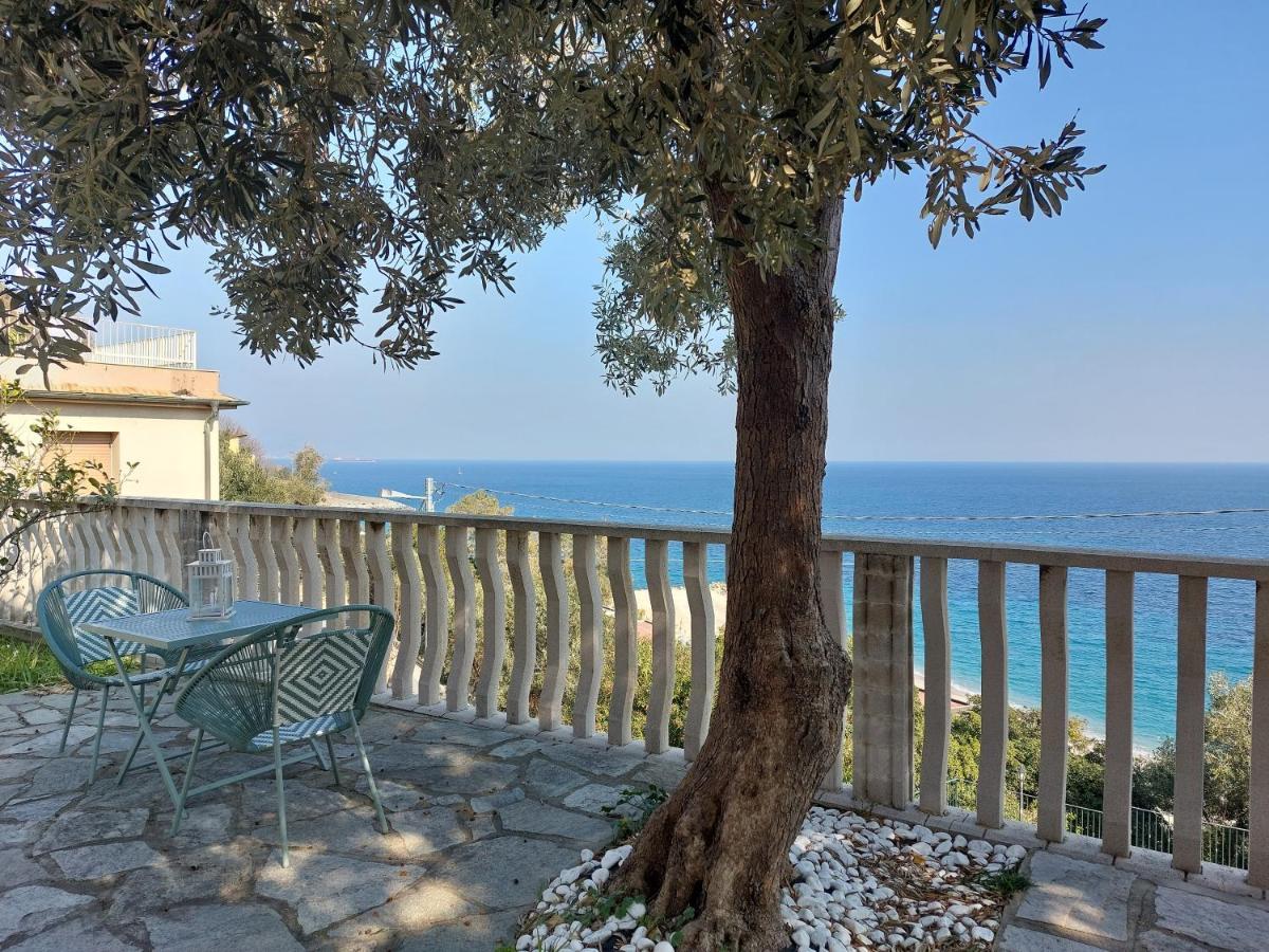 Una Finestra Sul Mare Monolocale Διαμέρισμα Bergeggi Εξωτερικό φωτογραφία